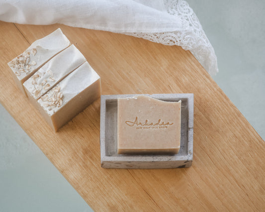 Lavender Oatmeal Goat Milk Soap – Calming, Exfoliating Bar with Real Oats – (1 Bar)