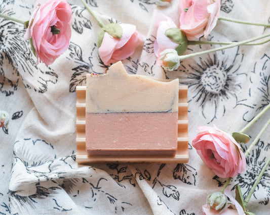 Country Rose Goat Milk Soap – Floral, Gentle Bar with Farm-Fresh Milk – (1 Bar)