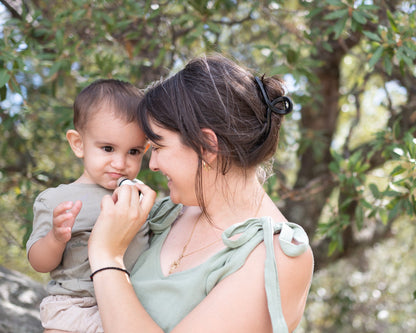 Natural Lip Balm – Nourishing Beeswax & Oils – Simple, Clean Lip Care – (Tube)